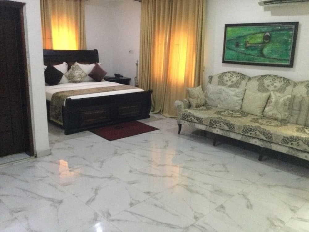 GOLDEN TULIP GRAND PALAZZO HOTEL