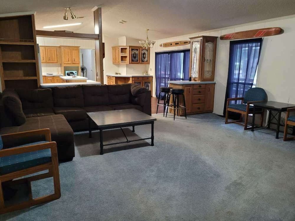 Bullfrog Marina RV Park and Cabins