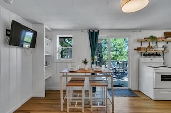 Firefly Cottage 2 Bedroom Cabin by Redawning