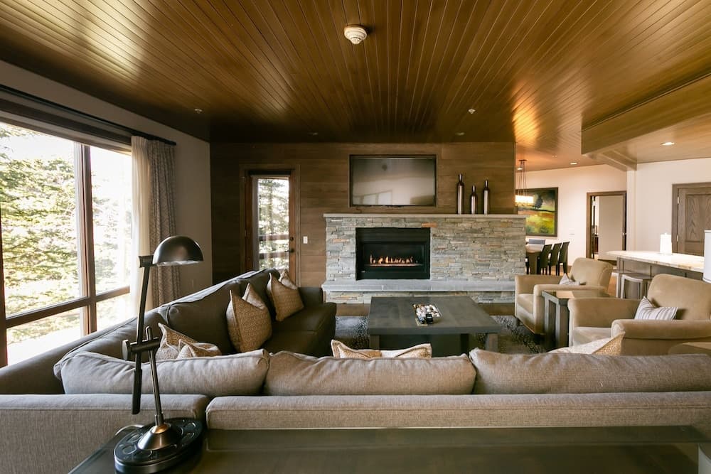 Luxury Two Bedroom Corner Suite with Mountain Views 2 Apartment Hotel by RedAwning