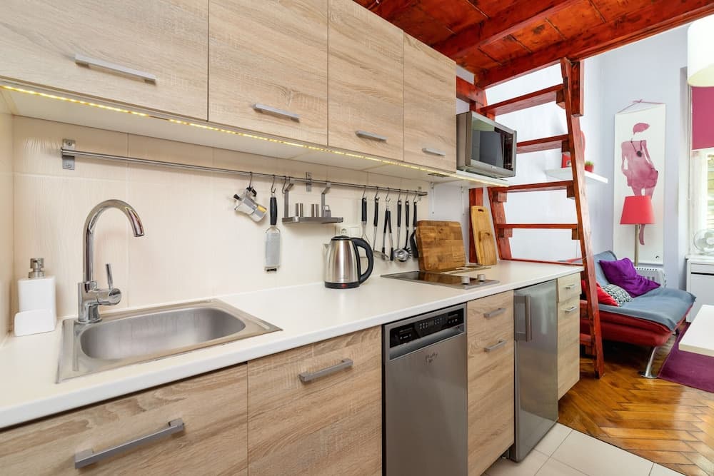 Studio Cracow Boguslawskiego by Renters