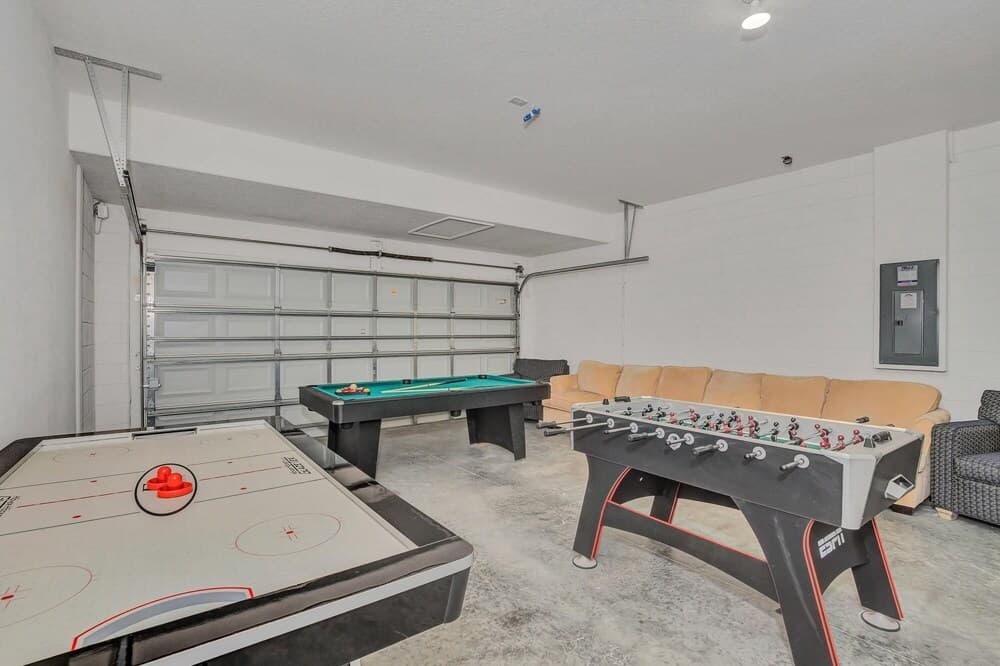 5BR Luxury Family Home - Pool Netflix And BBQ