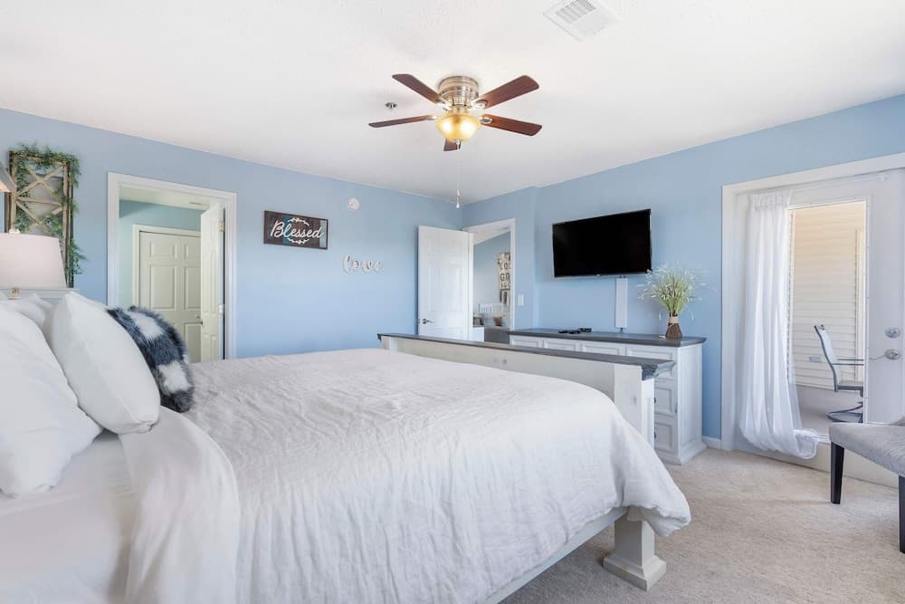 Gathering Place at the Foothills Near Parks!