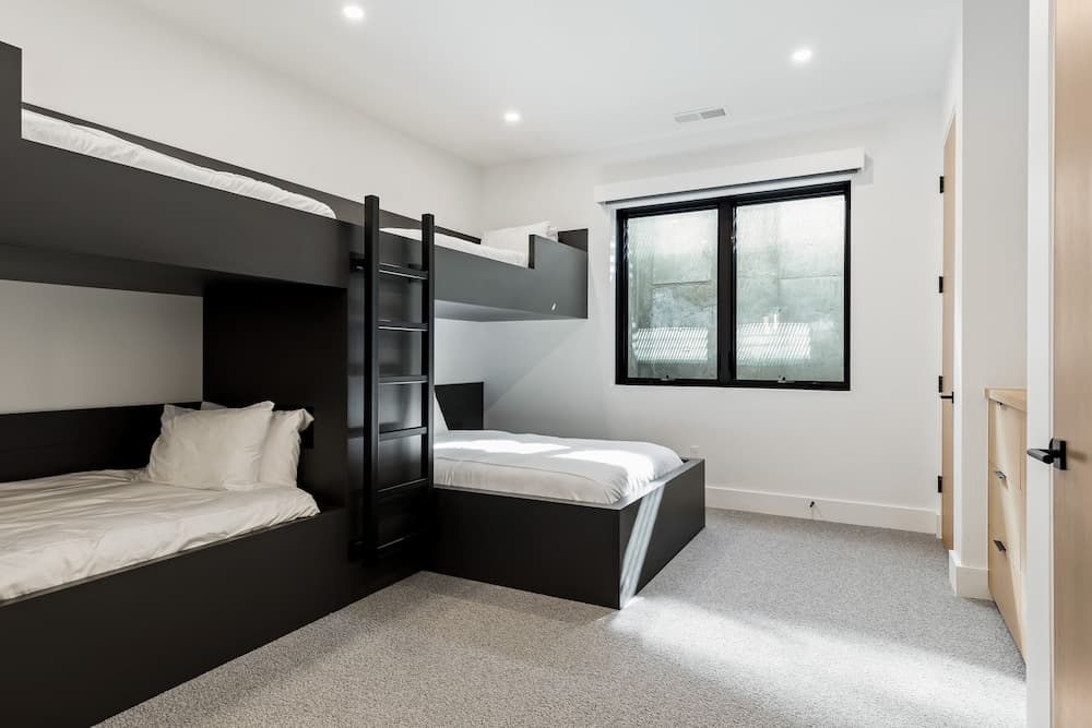 Modern Mountain Retreat