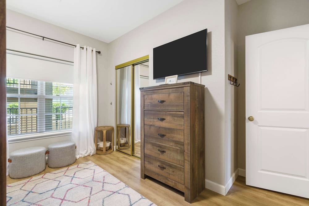 The Branson Experience - Balcony w/ Golf Views