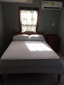 Lorraine's Guest House