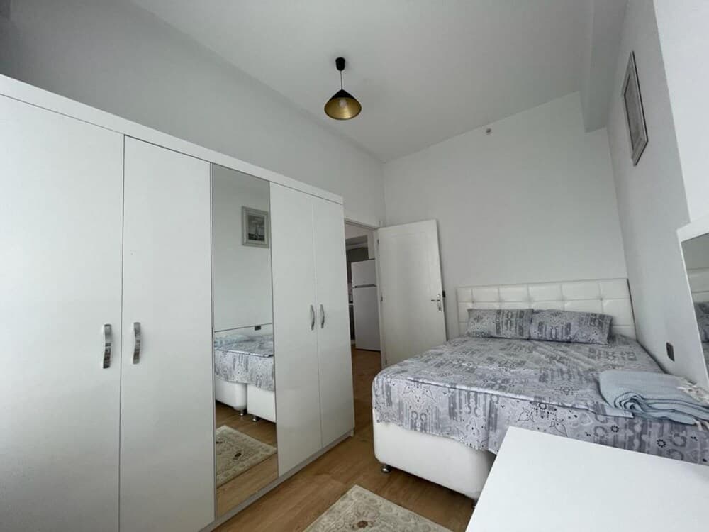 Business-friendly Flat With Central Location in Fikirtepe