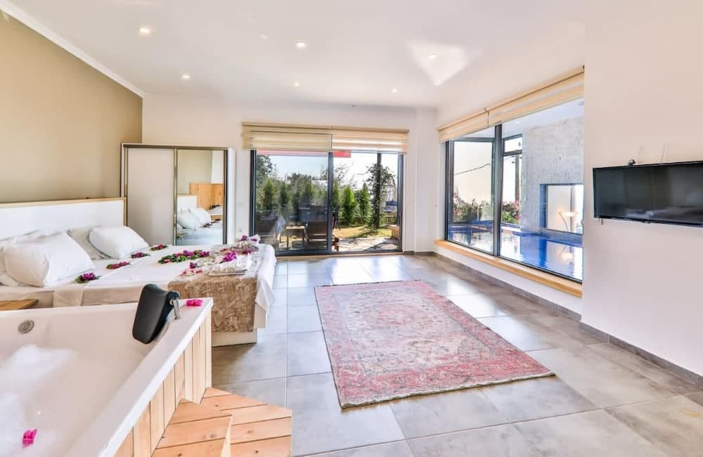 Villa With Private Pool Garden Jacuzzi in Kalkan
