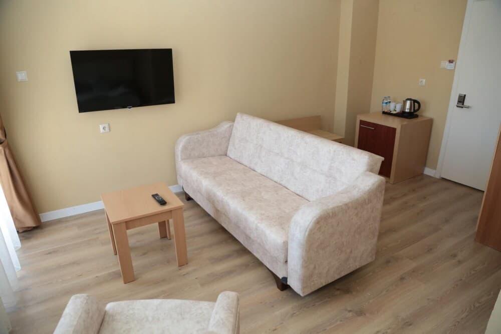 Convenient Hotel Room Near Beach in Kusadasi