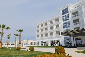 Adamas Resort & Hotel