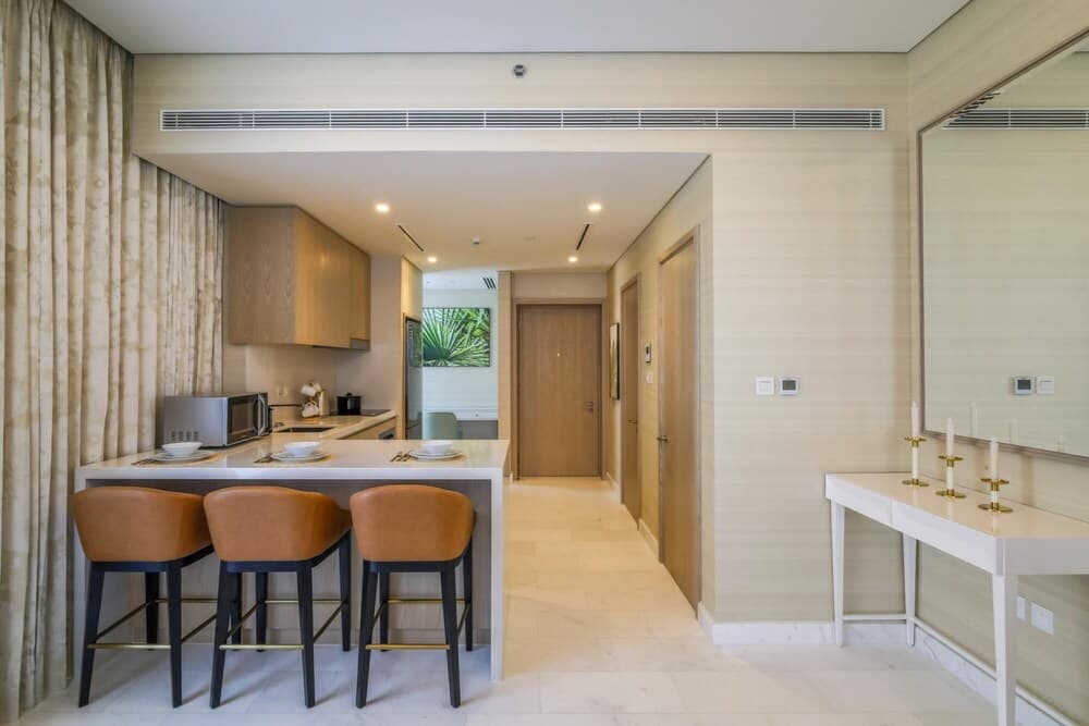 Enjoy Your Stay With Spectacular Views of the Palm