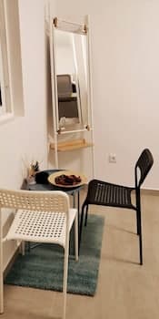 Caparica Poshtel An Luxury Hostel