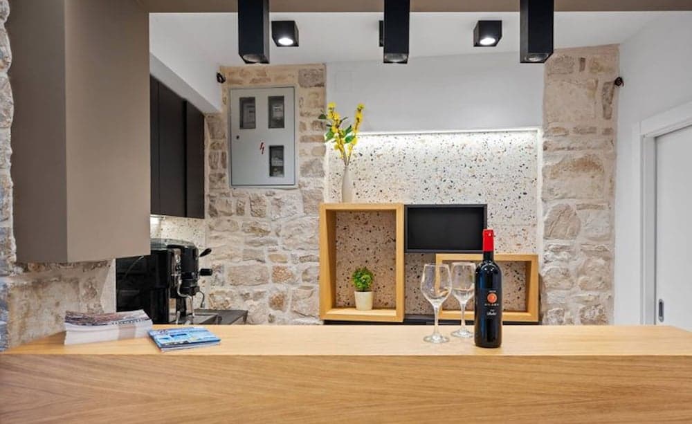 2 Flat Apartment With Terrace And Outdoor Shower