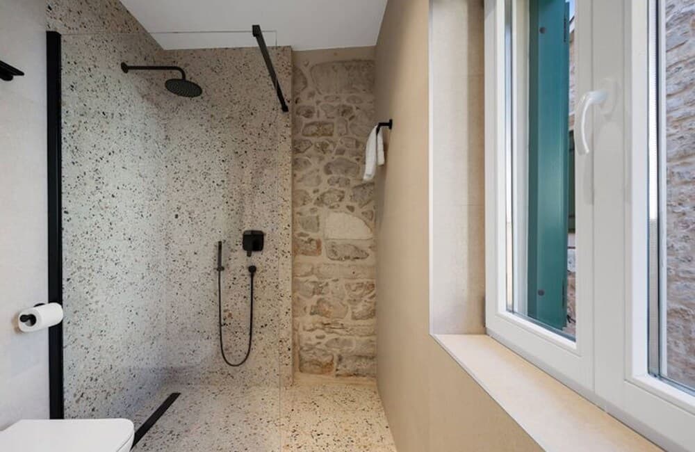 Deluxe City Room For 2 Free Parking