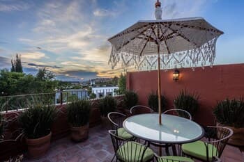 3-Bedroom Garden Home with Rooftop Terrace & Garage Parking