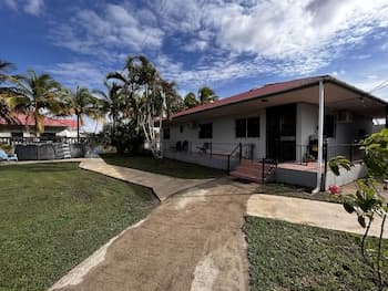 Warrie Head House near the Zoo