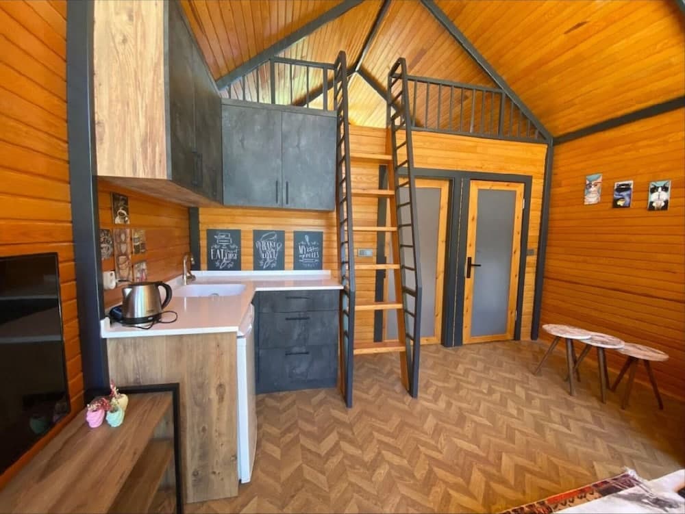 Fabulous Bungalow With Jacuzzi in Konyaalti