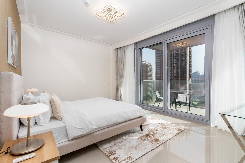 SuperHost - Modern and Unique Apartment with Fountain Views