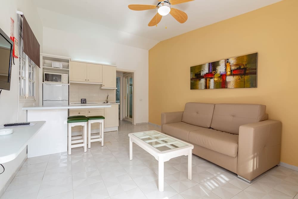 Vista Verde Adult Only