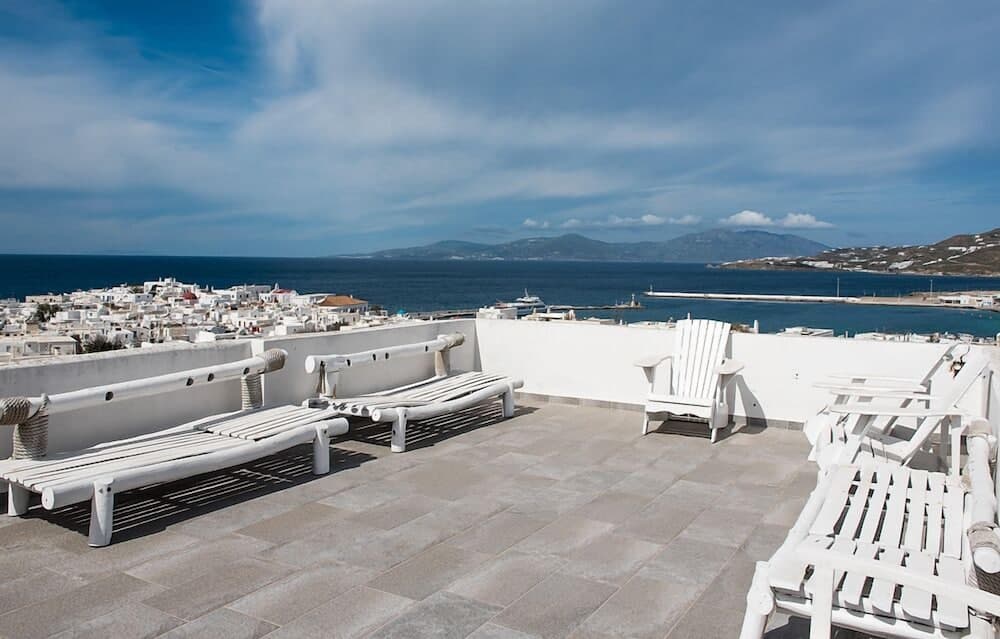 White Luxury House by Blue Waters Mykonos