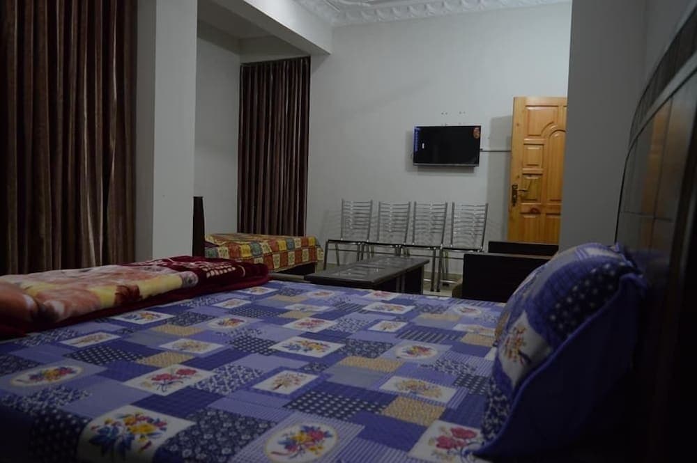 Hotel Crown City Muzaffarabad