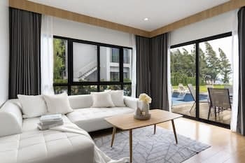 Hatchao Heritage Beachfront Resort