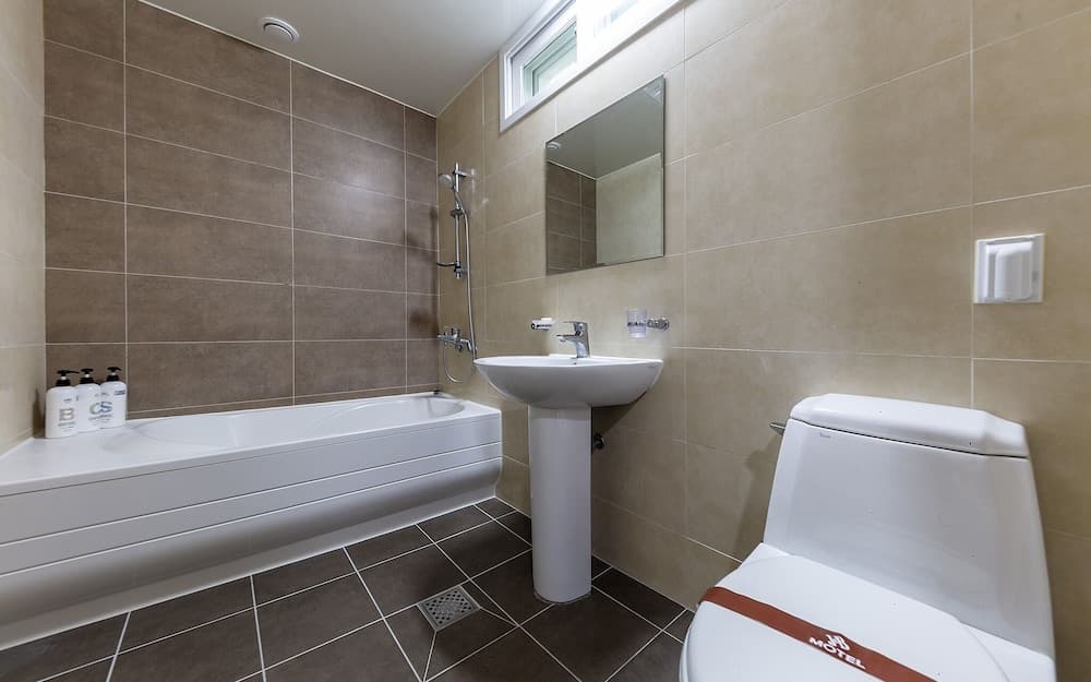 Okcheon J and B Self Check-in Motel