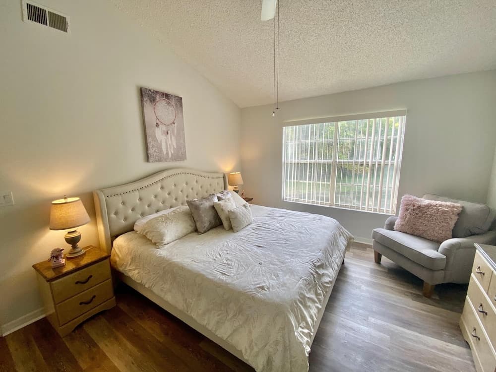 Three-bedroom Apartment - 5009 LBC - Vusa