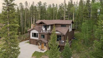 Dillon by Avantstay Private Mountain Home w/ Hot Tub w/ Views & Shuffleboard!
