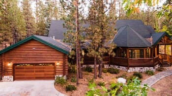 Grizzly by Avantstay Rustic Big Bear Cabin w/ Hot Tub & Pool Table