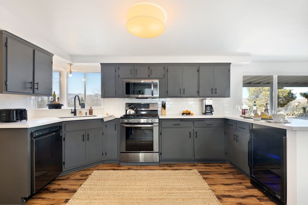 Acacia By Avantstay Modern J Tree Escape w/ Cowboy Pool, Fire Pit, Ping Pong & Pool Table