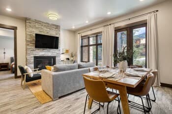Chicane by Avantstay Close to the Ski Slopes in This Majestic Home in Park City