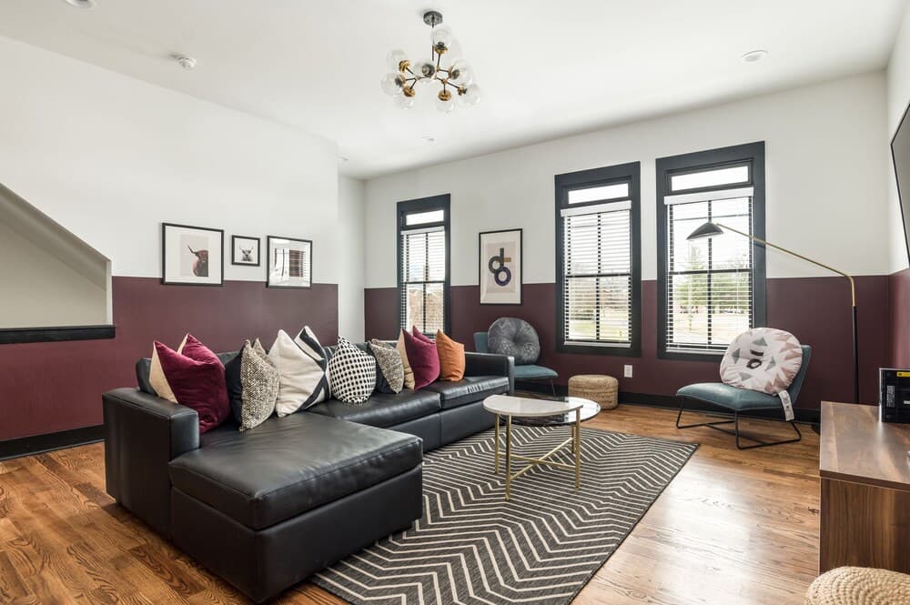 Patsy & Emmylou by Avantstay Stylish 2 Home Buyout in Heart of Nashville