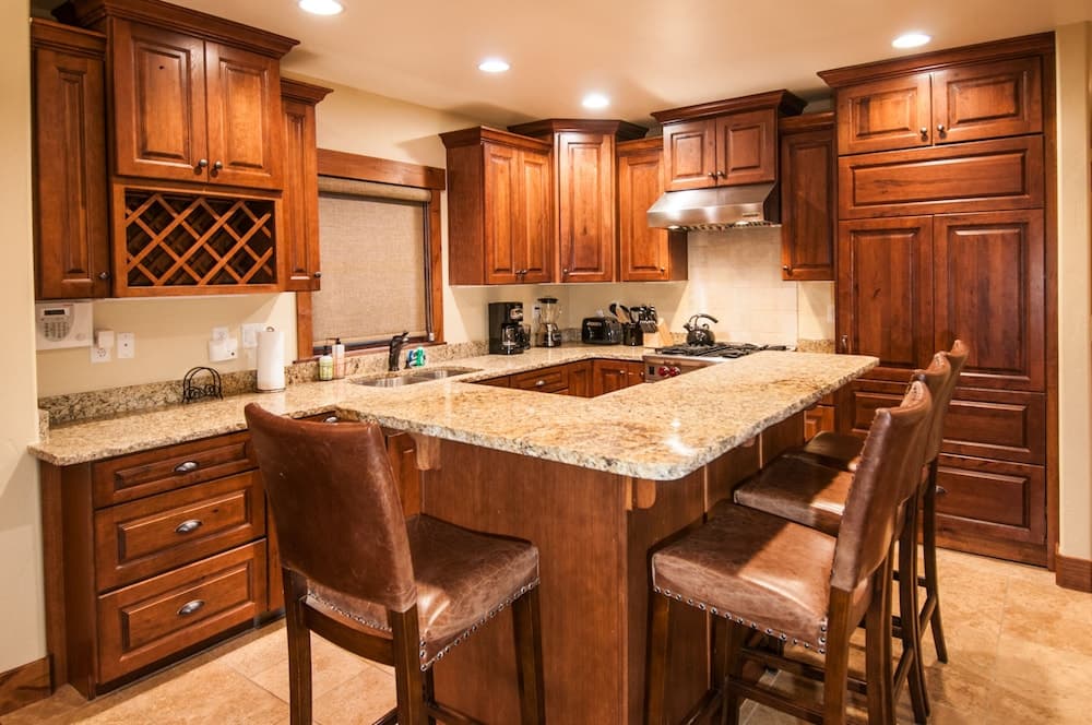 Norfolk Retreat by Avantstay Luxurious Mountain Home w/ Hot Tub