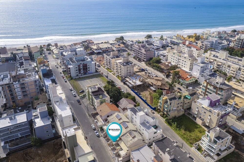 Sobrado para 10 pessoas em Bombas