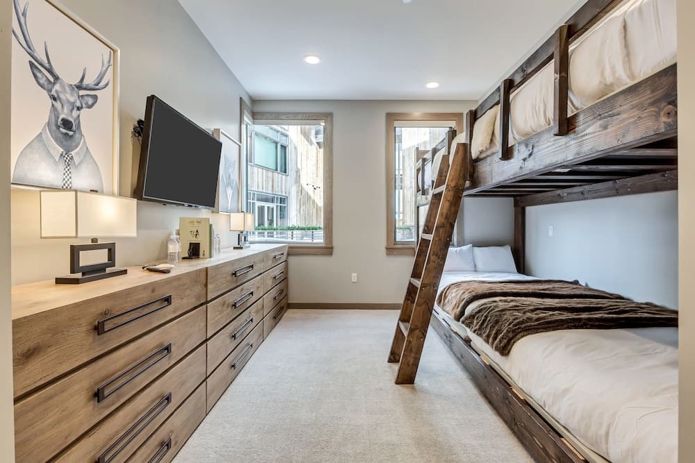 Premium Five Bedroom Suite 5 Apartment Hotel by Redawning