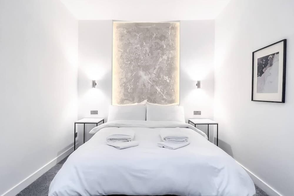 Stunning Luxury Apartment Near Motherwell