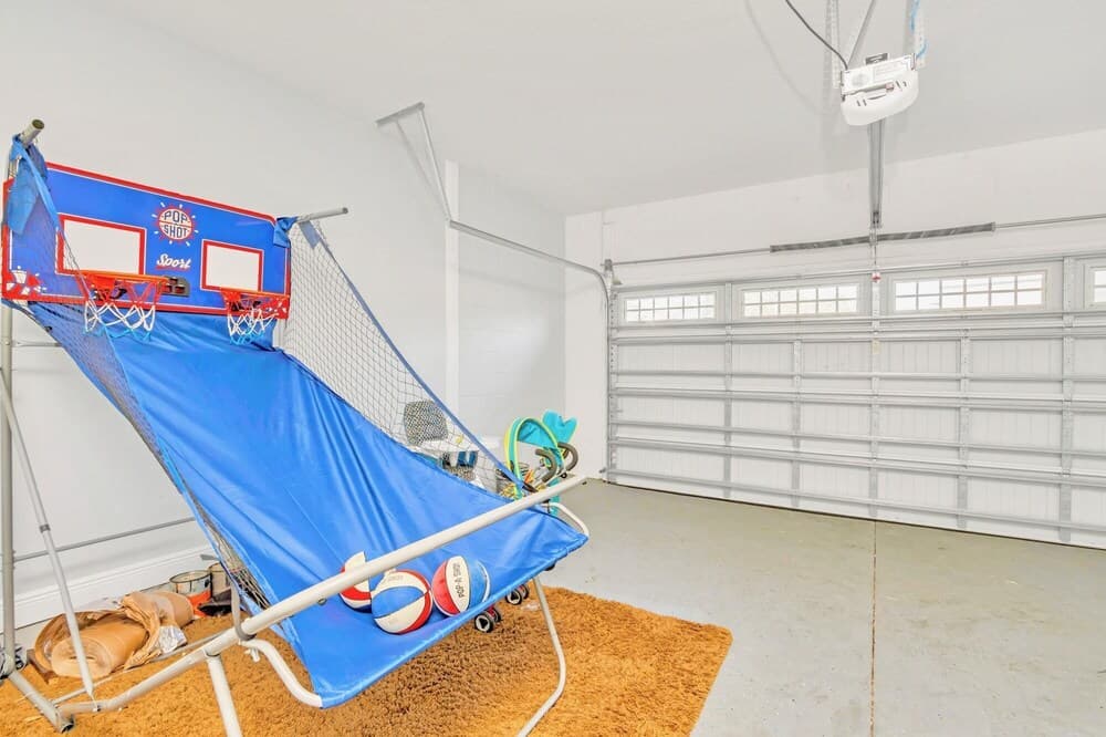 10br Luxury Mansion w Private Pool Netflix