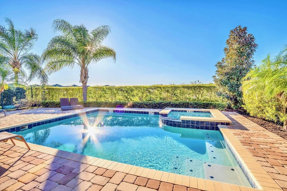 10br Luxury Mansion w Private Pool Netflix