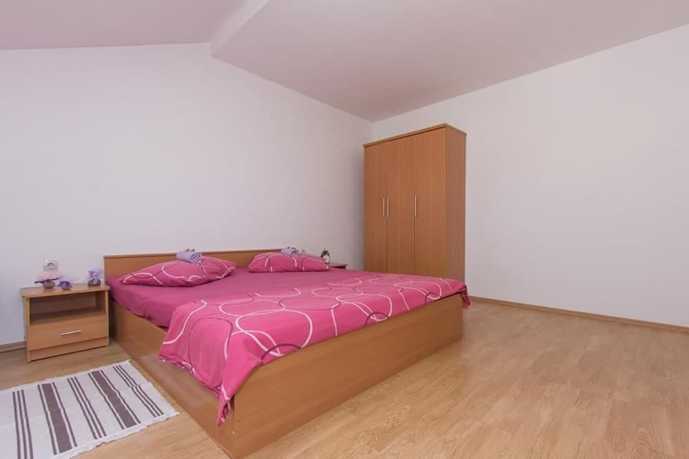 Brodarica Penthouse 42, Sea View