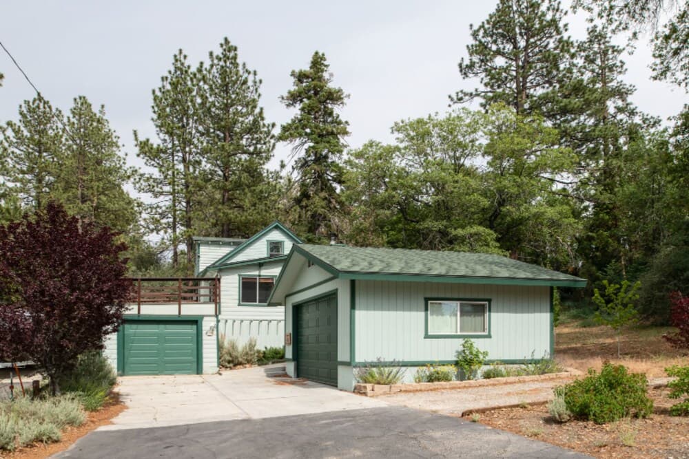 Cougar Lodge by Avantstay Private Character Cabin in Big Bear w/ Large Patio