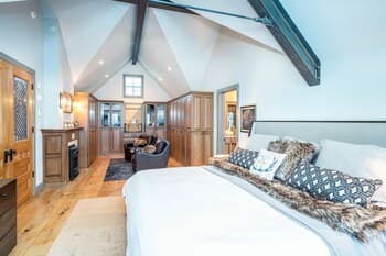 Tavern House by Avantstay Gorgeous Home Close to the Slopes