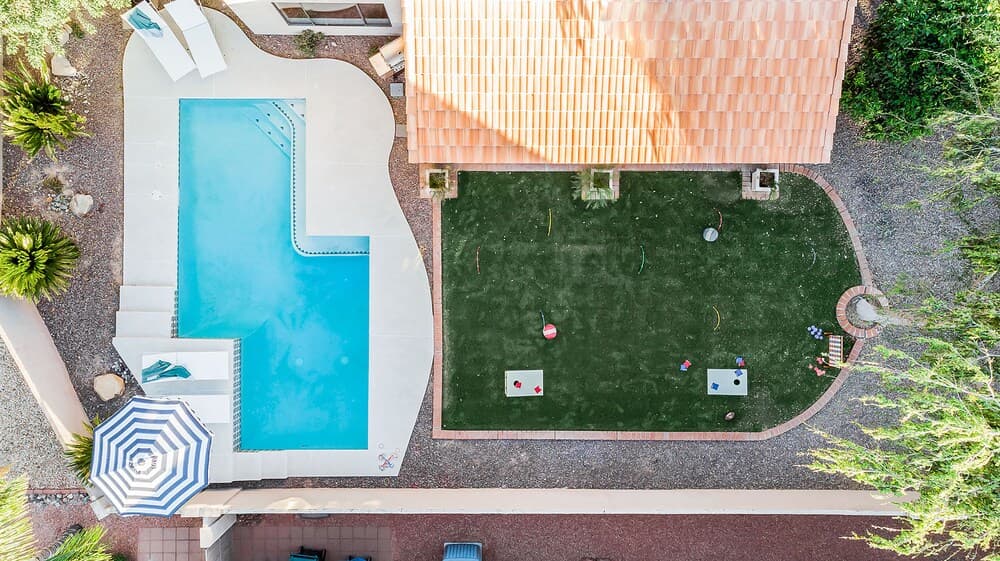 Fierro by Avantstay Desert Escape w/ Pool, Firepit and Pool Table!