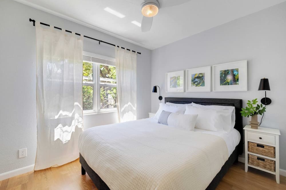 Tidal by Avantstay Gorgeous Home Close to Beaches w/ Pool