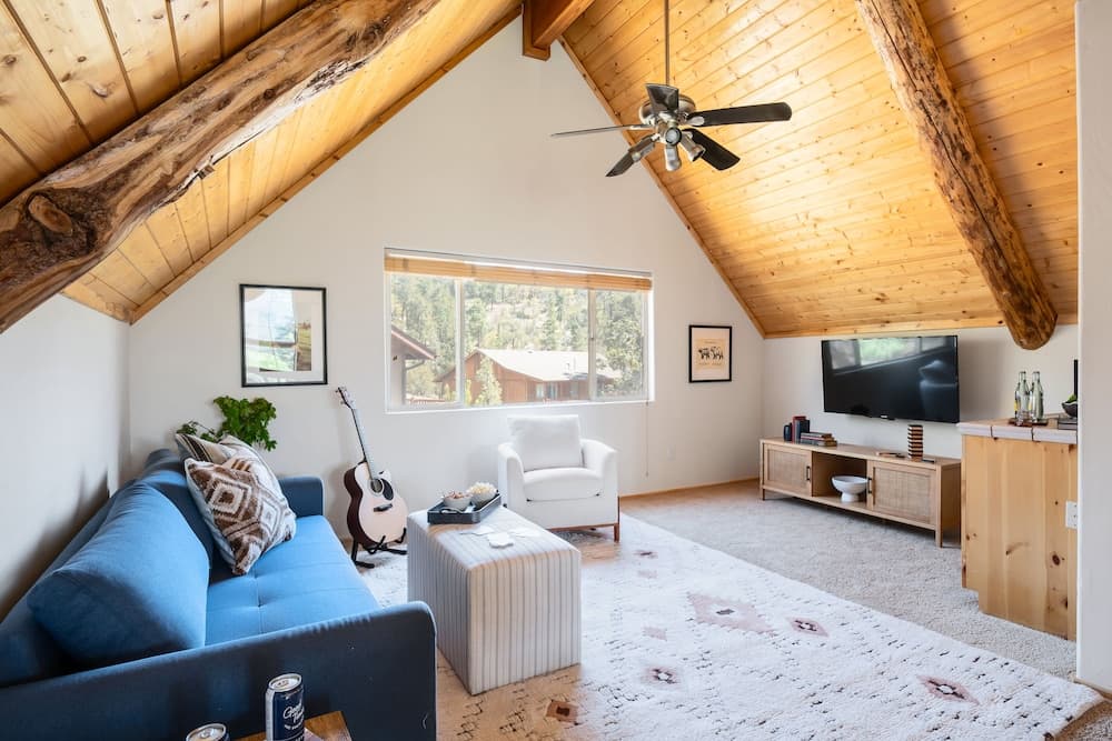 Moonridge by Avantstay Cozy Big Bear Cabin w/ Hot Tub, Game Room & Large Balcony