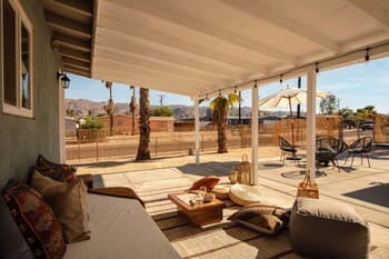 Lovegrass by Avantstay Desert Haven w/ Stunning Patio w/ Ping Pong!