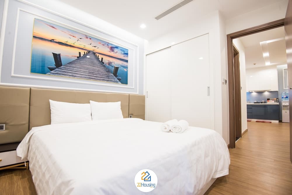 Sunny Vinhomes Metropolis Apartment