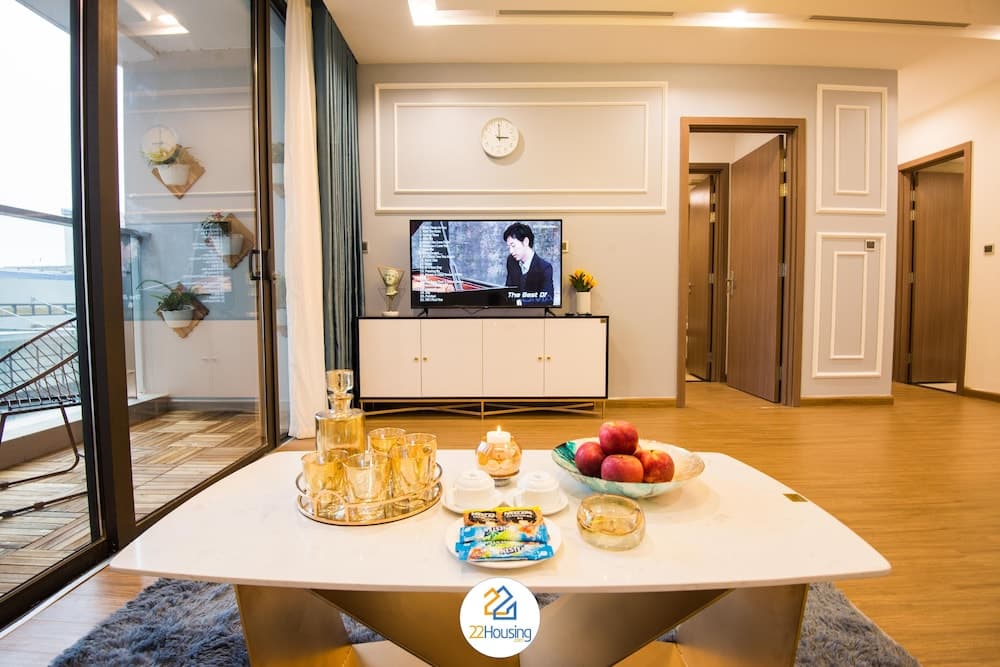 Sunny Vinhomes Metropolis Apartment