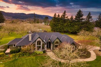 Wellington by Avantstay Secluded Wine Country Estate w/ Gorgeous Mtn Views