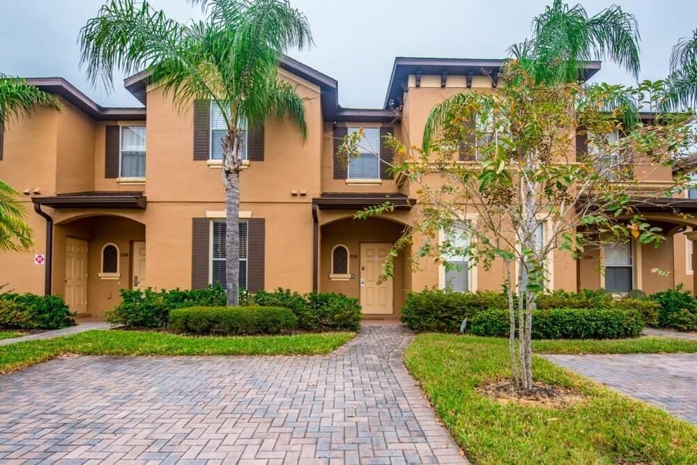 Near Disney 4 BR Townhome Waterpark Resort 2714
